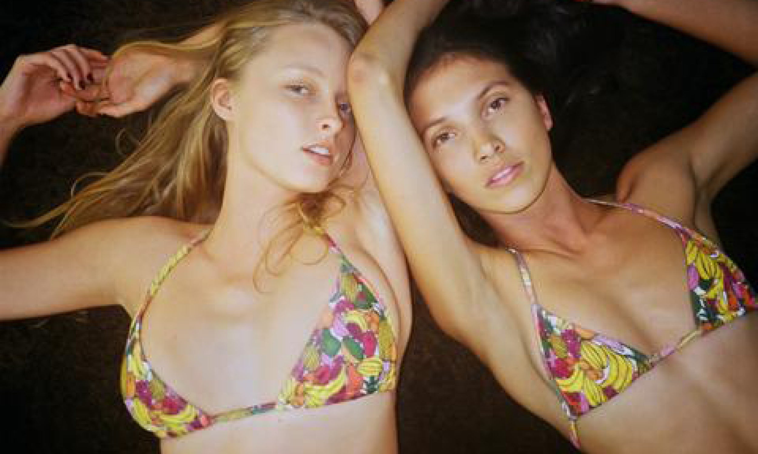 original SAUCE⟶anna & eva by gav